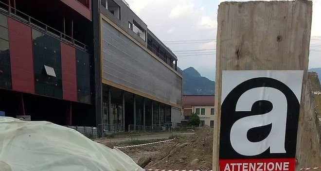 Amianto alla ex Iveco «Bonifica fatta in silenzio»