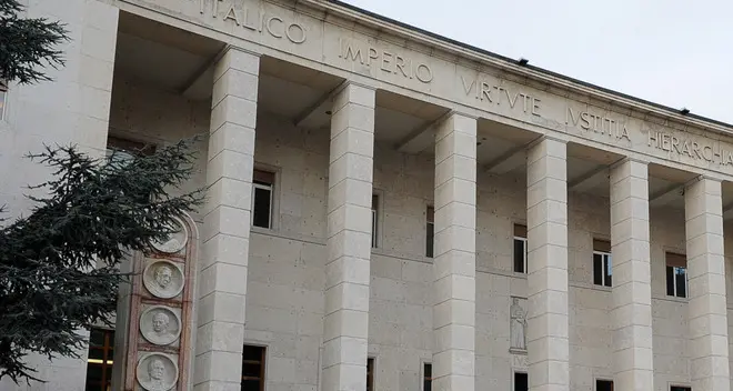 Padre denuncia il figlio: «Mi ha cacciato di casa»