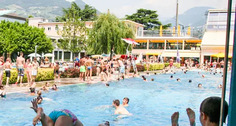 Domani apre il Lido e oggi ultimo giorno di nuotate al coperto
