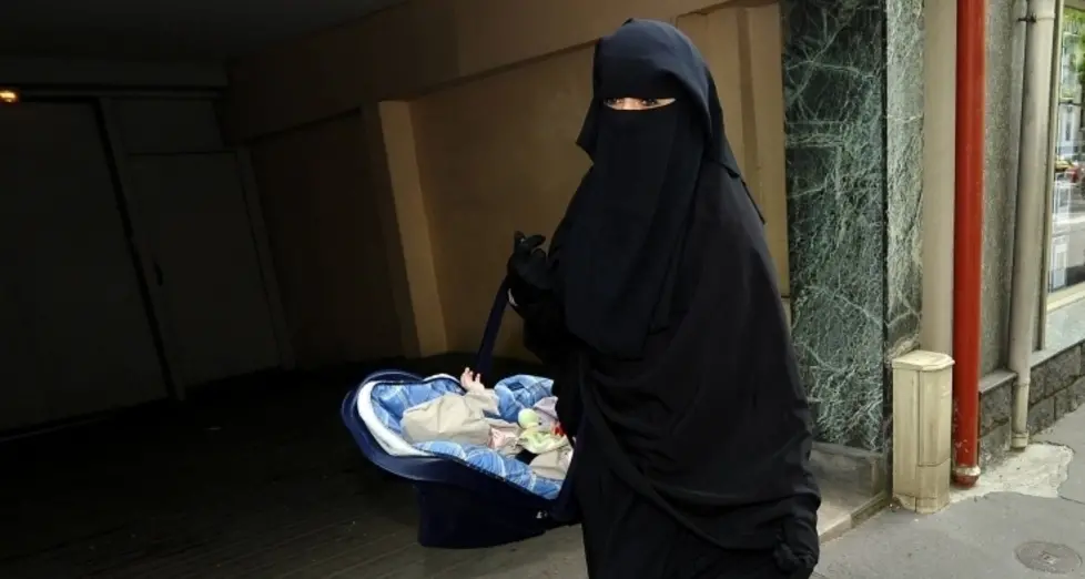 Moroder: «Burqa a Ortisei, eccessivo fare polemiche»