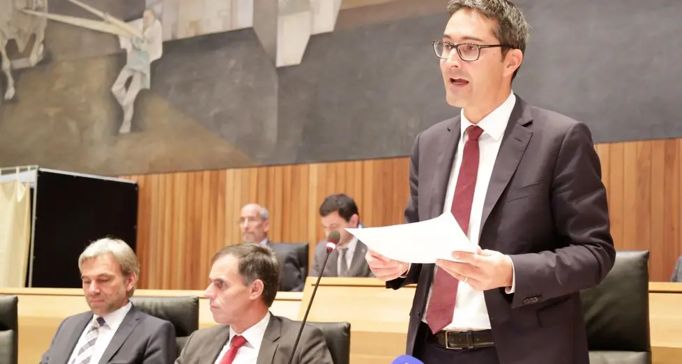 Indennità, legge congelata: si riparte