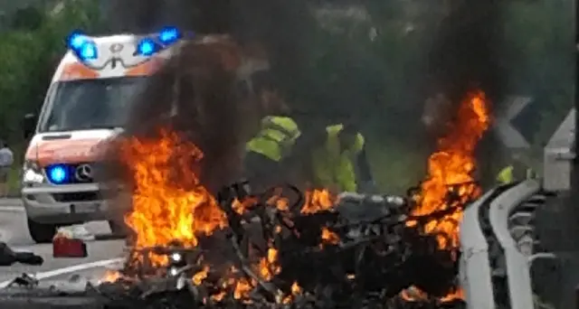 Scontro frontale tra motociclette a Fortezza, morti entrambi i centauri