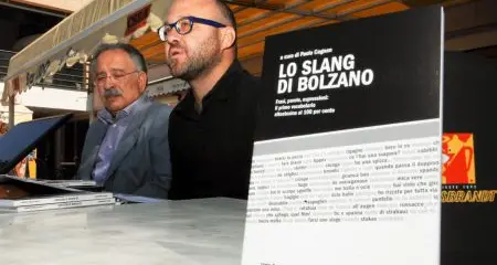 Lo slang di Bolzano: presentato il dizionario nato su Facebook