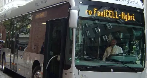 Presi cinque bus che non vanno in salita