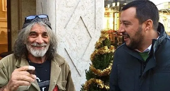 E Corona incrocia Matteo al Mercatino