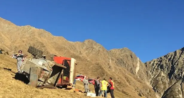 Scena, muore schiacciato dal trattore