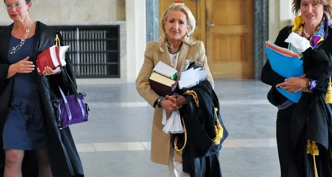 Palpeggiava le cameriere: condannato