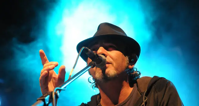 Scrivi a Luca Carboni ed entri gratis al concerto