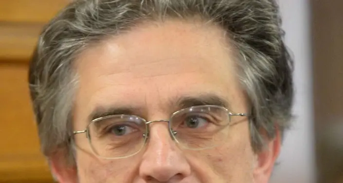 Soltanto Rossi e Schir si tagliano lo stipendio