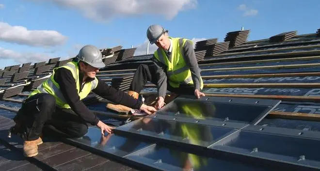 Impianti fotovoltaici su asilo e palestra di roccia