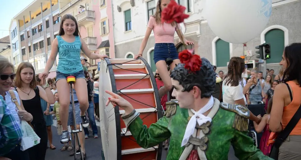 Emozioni, brividi e giochi Asfaltart colora la città