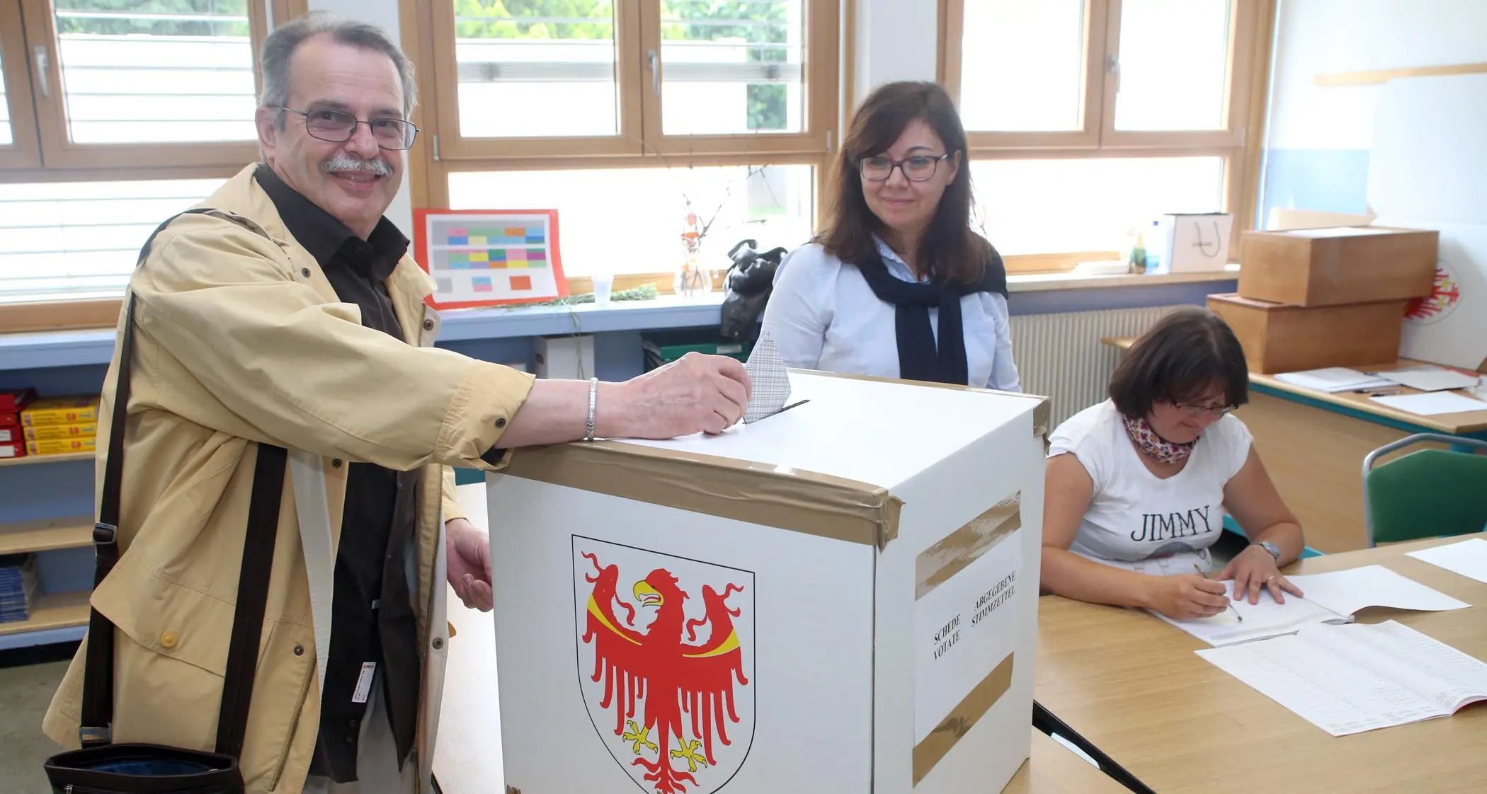 Referendum aeroporto, superato il quorum: ai seggi il 46,7% degli altoatesini