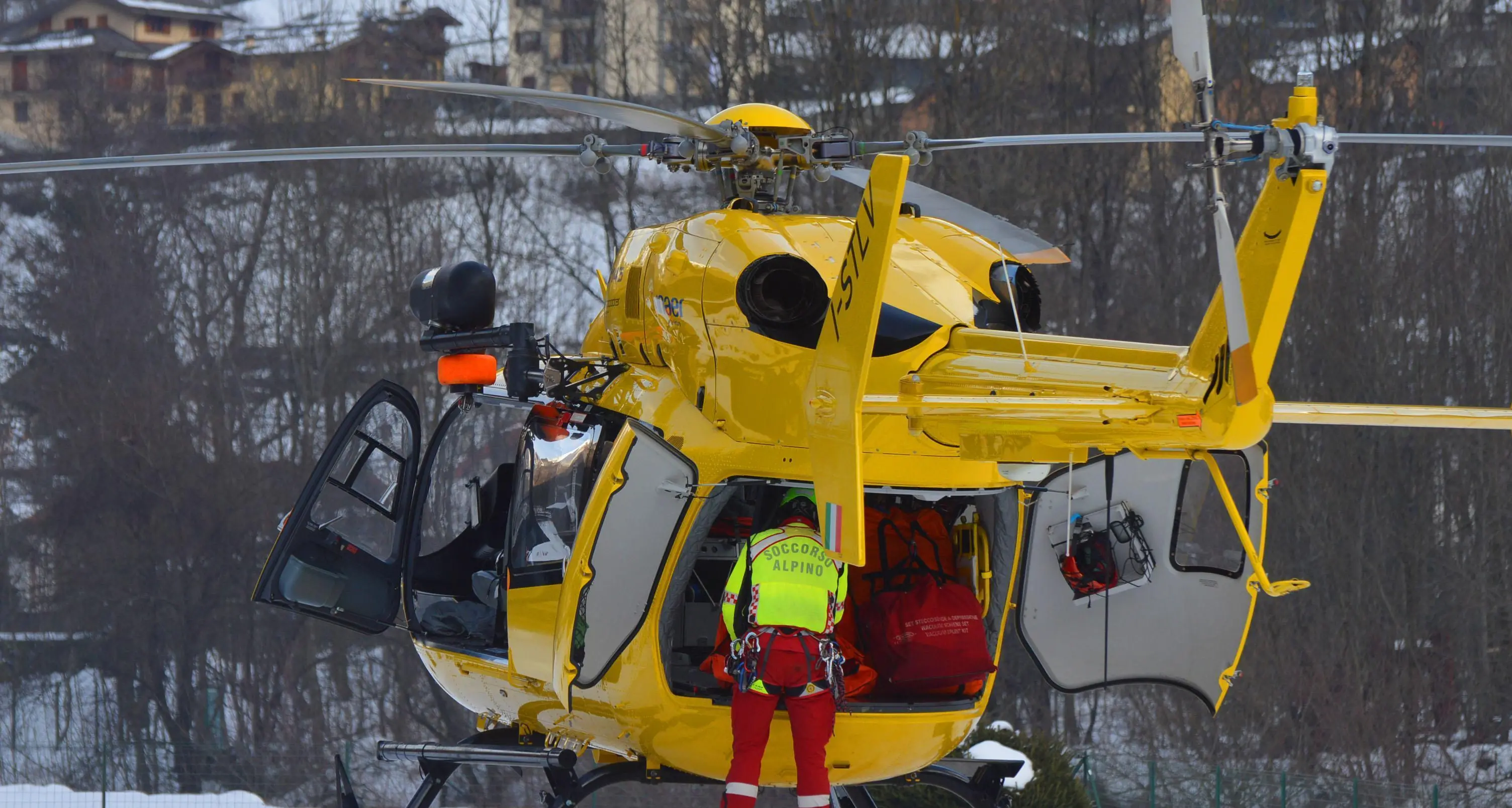 Fiè, si ribalta una carrozza, feriti due turisti