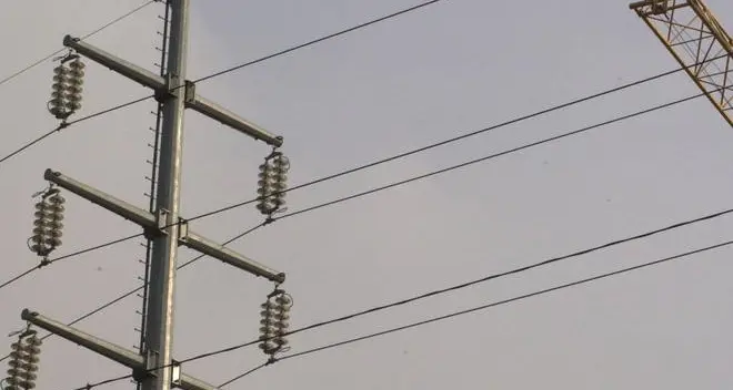 Albes, si spezza un cavo dell’alta tensione