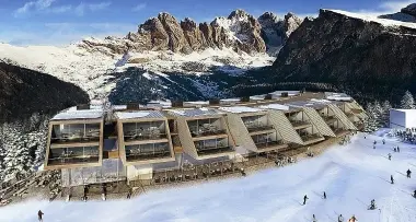 Hotel 7 stelle a Selva di Val Gardena: giunta provinciale divisa