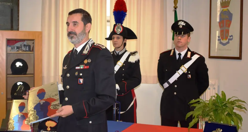 Bolzano, presentato il calendario 2017 dei carabinieri