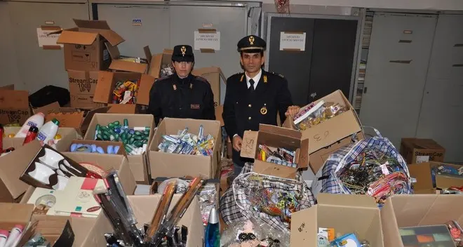 In casa nascondeva 100 mila euro di merce rubata