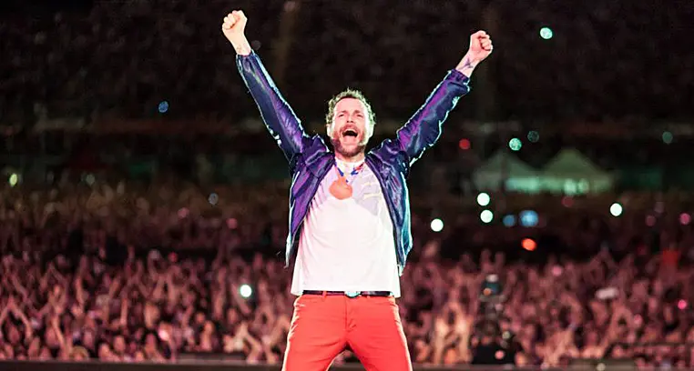 Grande attesa per l'arrivo di Jovanotti