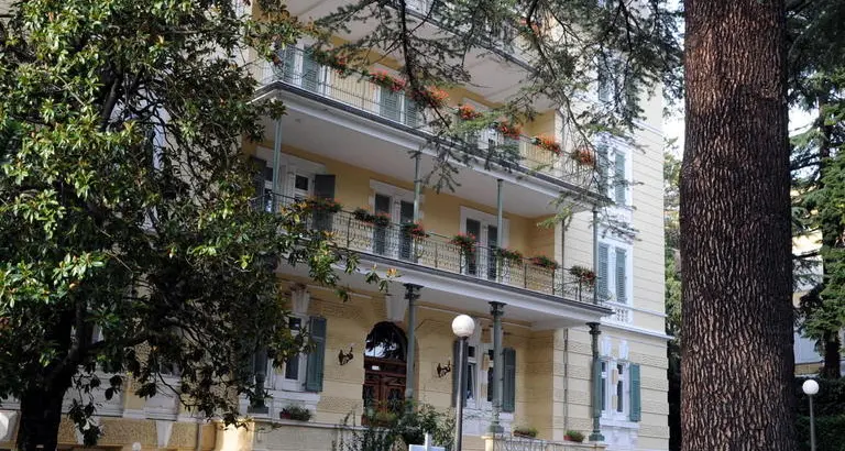I ladri a «Villa Serena» Rubati i soldi degli anziani