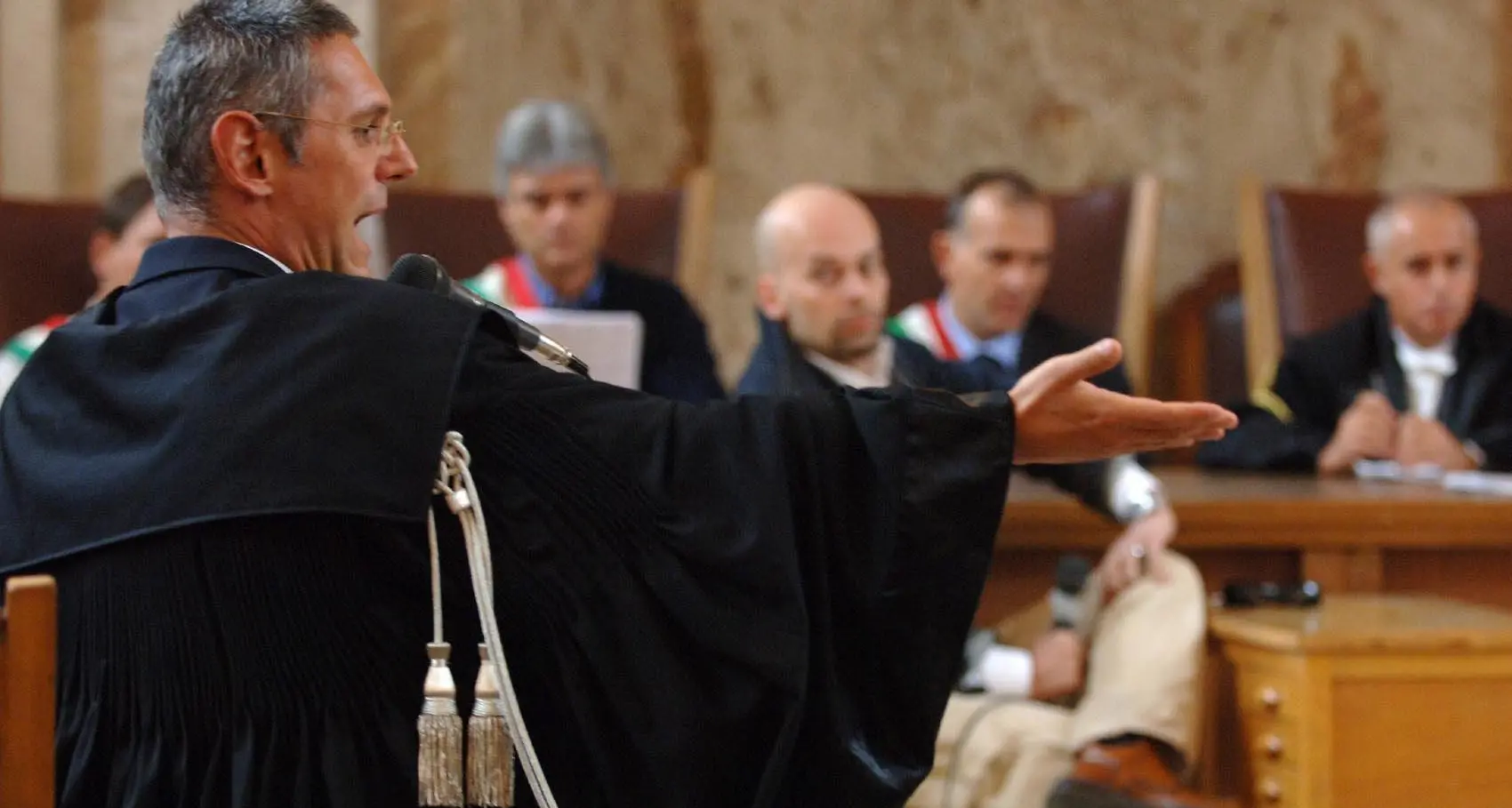 Evasione contributiva, le ditte di speck pagano