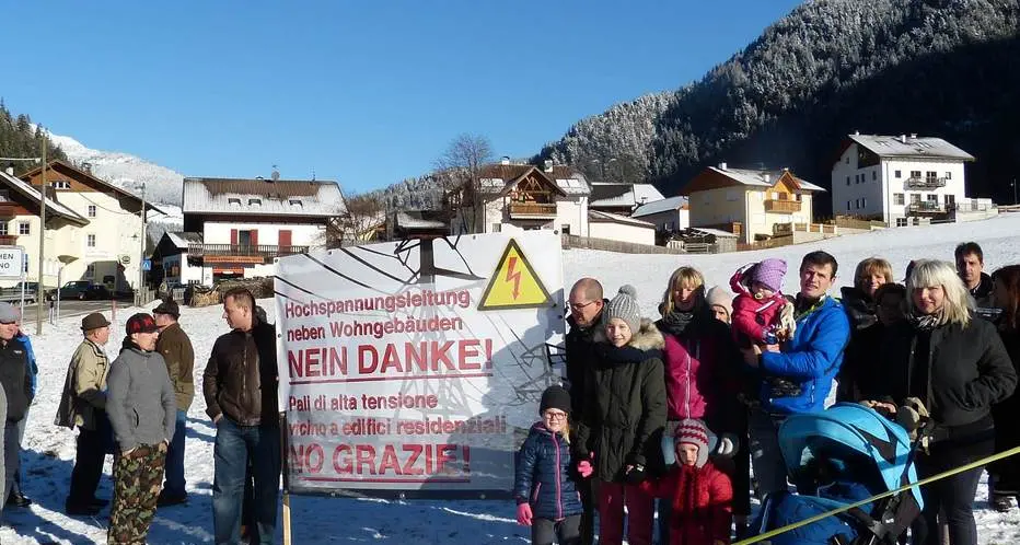 Alta tensione a Ponticino Il paese contro i tralicci