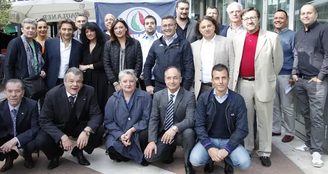Seppi attacca e presenta la lista «A destra resto solo io, ce la farò»