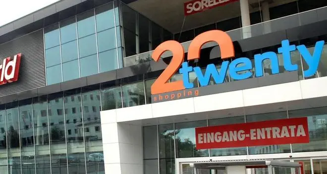 Sfida Twenty: domenica aperto fino alle 22