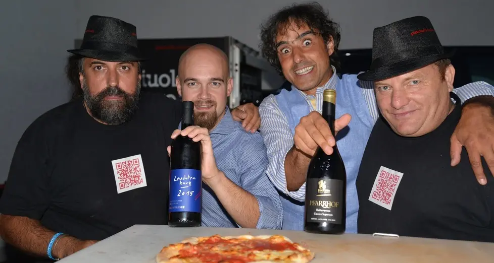 Un’idea da «pirati», il vino di Caldaro con pizza e capocollo