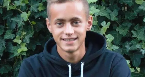 Muore a soli vent’anni nell’auto in fiamme
