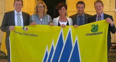 Laghi: Appiano premiato con le «5 Vele»