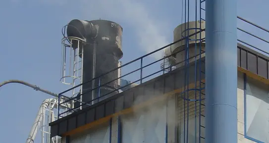 Valdaora, botto e fiamme nel silos