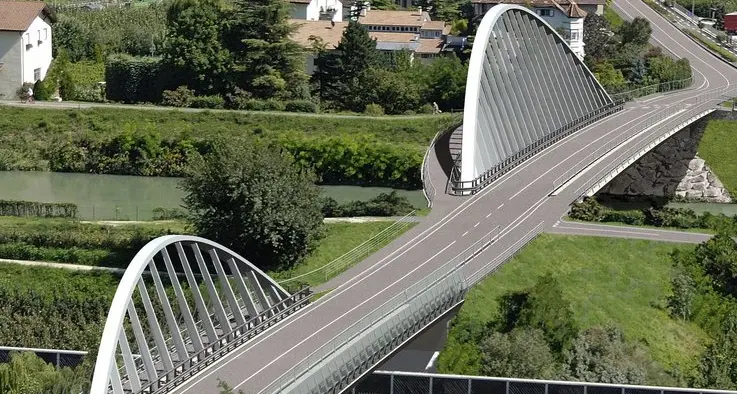 Egna, ok al nuovo ponte In tre anni sarà finito