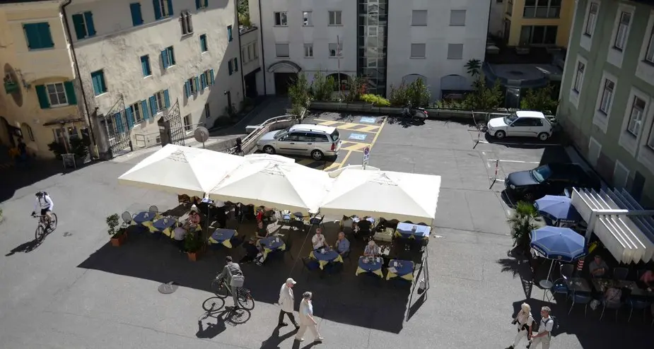 Piazza Duomo, con i lavori posti auto ridotti all’osso