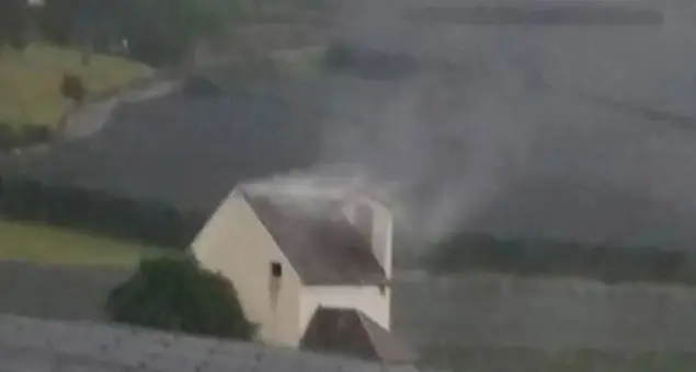Un fulmine danneggia la chiesetta di Montagna