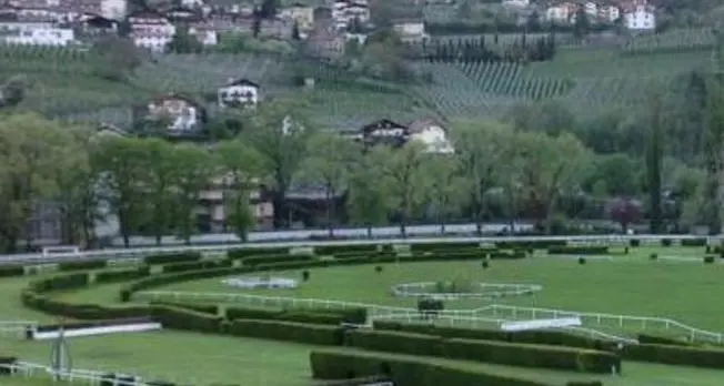Ippodromo, il Comune compra tutto