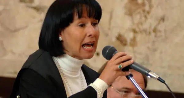 Badante sotto inchiesta per circonvenzione a Merano