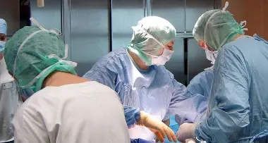 Ragazza bolzanina di 19 anni in coma dopo l'operazione al ginocchio