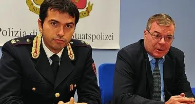 Via Garibaldi, 100 persone in 13 alloggi