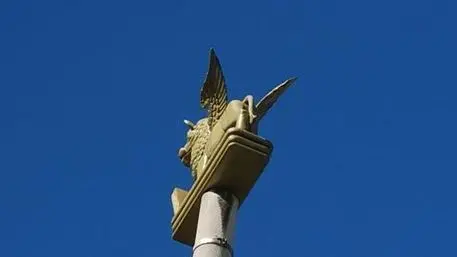 Caramaschi: \"Copie della Lupa e del Leone sul Talvera\"