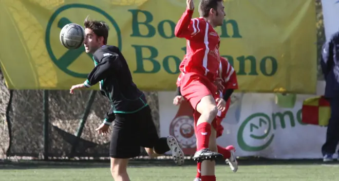 Calcio, Promozione: la “stracittadina” finisce in parità