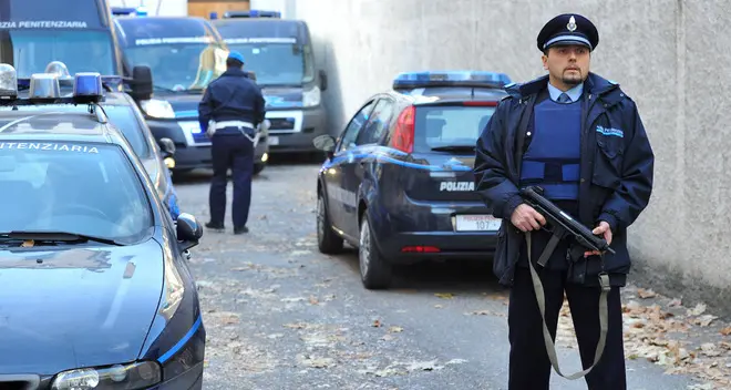 La denuncia: carcere invaso dalla zecche