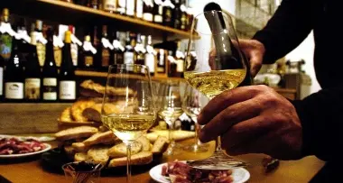 Guerra del vino fra Trento e Bolzano Gli altoatesini: \"Da voi bassa qualità\"