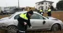 Jaguar impazzita travolge e uccide due persone