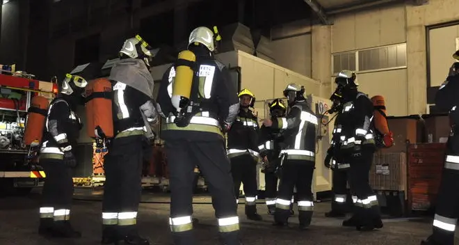 Fiamme in un’abitazione, ferito un bambino