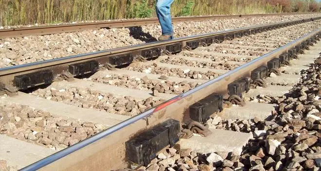 Valdaora, frana sui binari: il treno si ferma appena in tempo