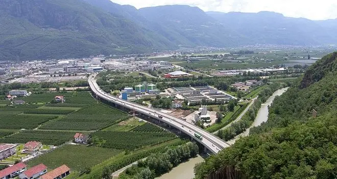 Mebo, chiude per due mesi l’uscita di Appiano in direzione sud