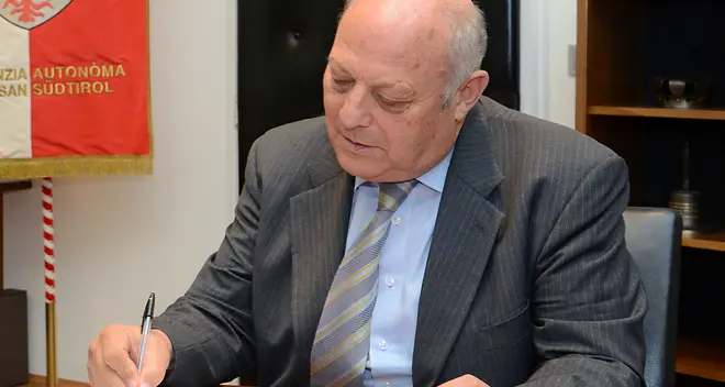 Durnwalder è già in ufficio: «Più forte di prima»