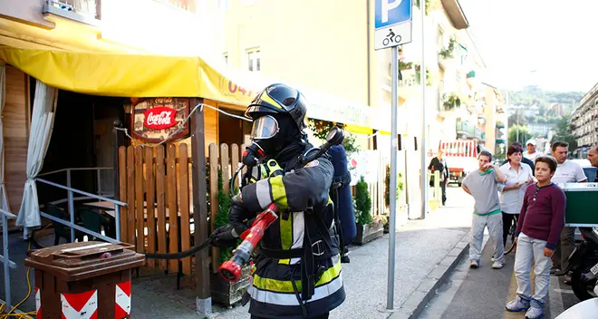 Bolzano. In via San Vigilio a fuoco una pizzeria