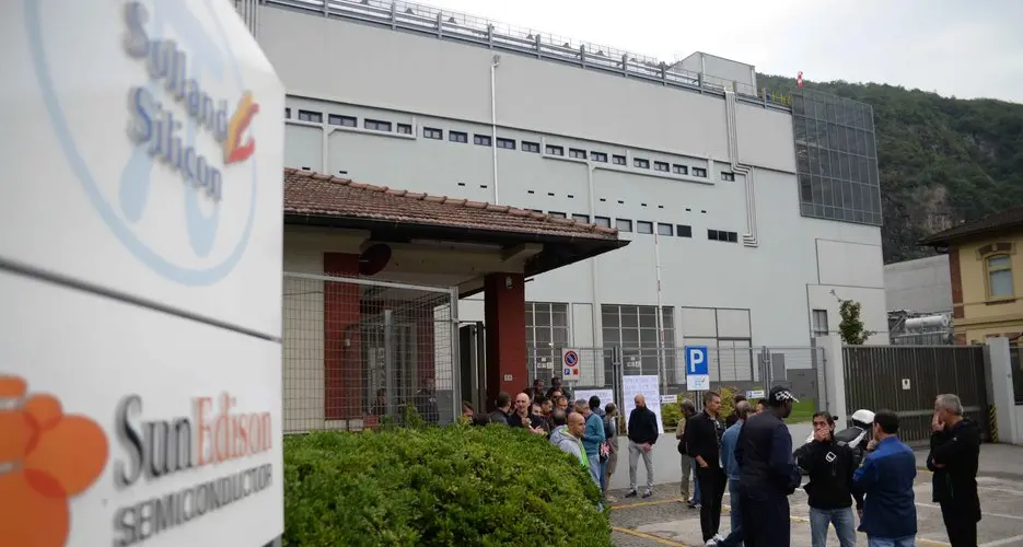 Solland, i sindacati fanno causa a Massimo Pugliese