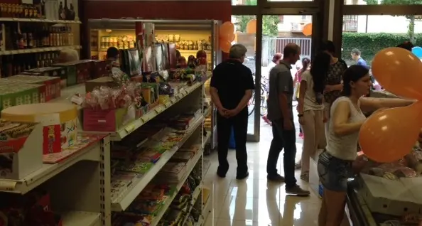 Primo bazar dell’Est in viale Druso